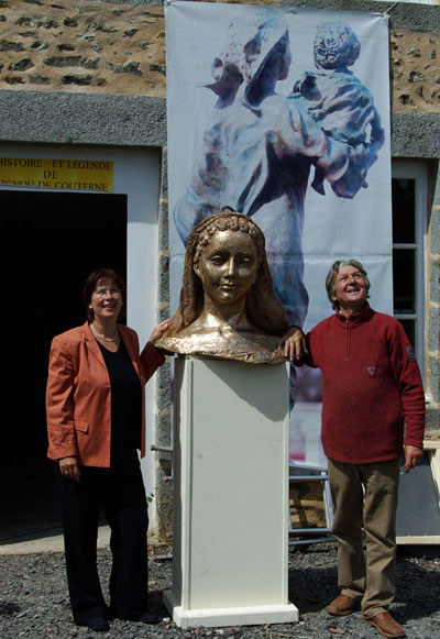Serge Santucci - Sculpteur et Graveur - Notre Dame de L'Amiti - Chapelle de Lignou  Couterne Prs de la Station thermale de Bagnoles de l'Orne