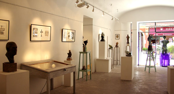 Exposition du Sculpteur et Graveur pour la monnaie de Paris Serge Santucci et Yve-Marie Lequin